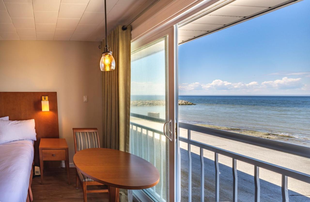 Le Gaspesiana Hotel Sainte-Flavie Bagian luar foto