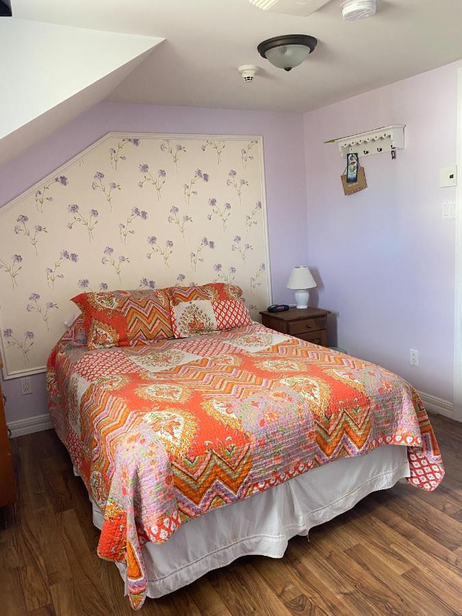 Le Gaspesiana Hotel Sainte-Flavie Bagian luar foto